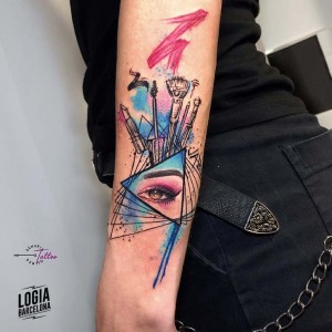 tatuaje_brazo_ojo_maquillaje_logiabarcelona_damaris_benito